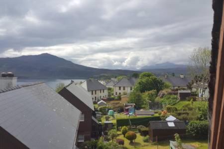 Number 12 Self Catering Villa Portree Buitenkant foto